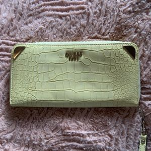 Guess Wallet